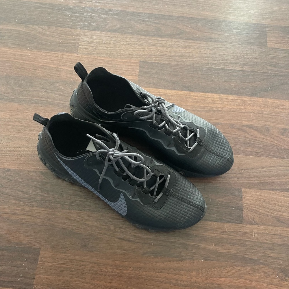 Black Nike React - image 4